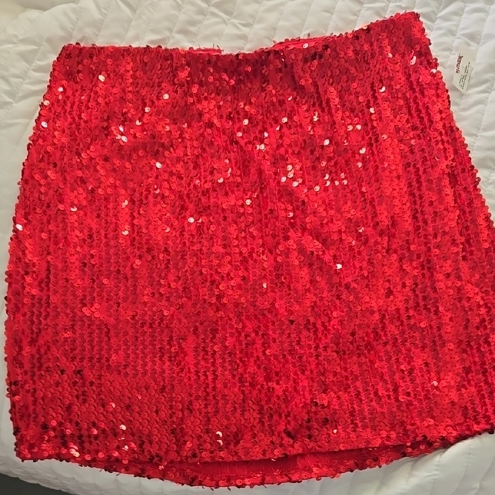 Red Sequin Minu Skirt LOVE ON A HANGER NWT